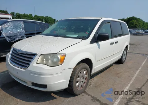 2008 Chrysler Town & Country Lx from USA, damaged, VIN 2A8HR44H68R748665